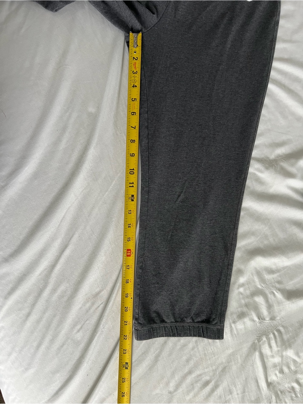 Nike 3/4ths Dark Gray Drawstring Capri Sweatpants - Picture 5 of 10